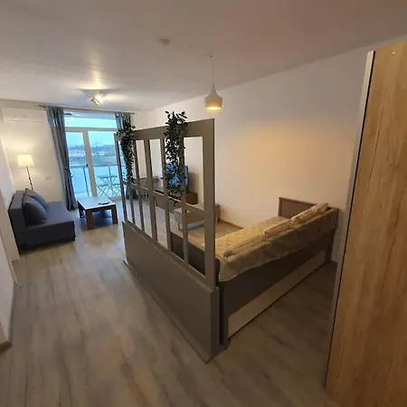 New Luxury Flat Near City Center Apartment *