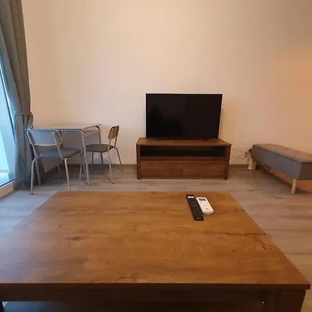 New Luxury Flat Near City Center